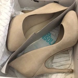 Nude Aldo heels pumps